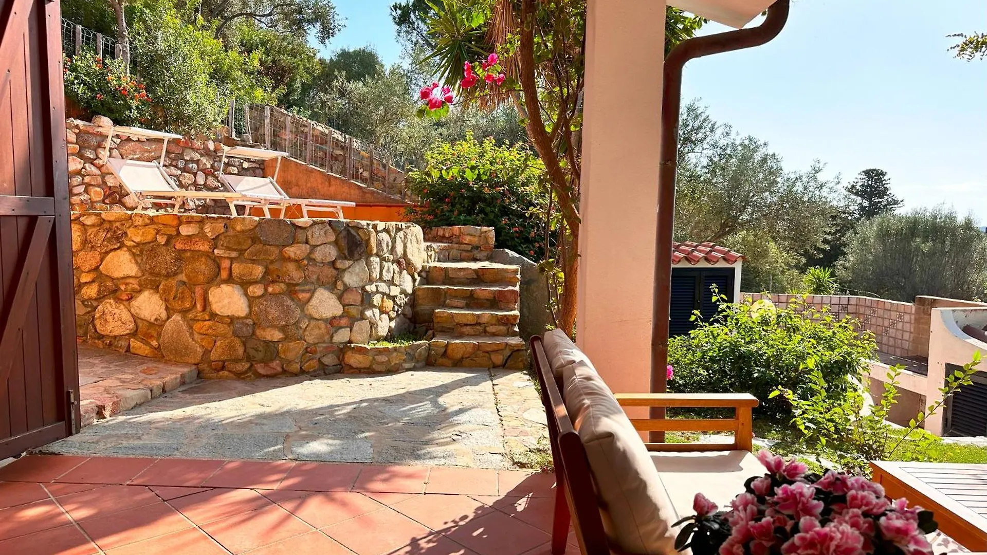 Nyaraló Patio On The Simius Beach Olaszország