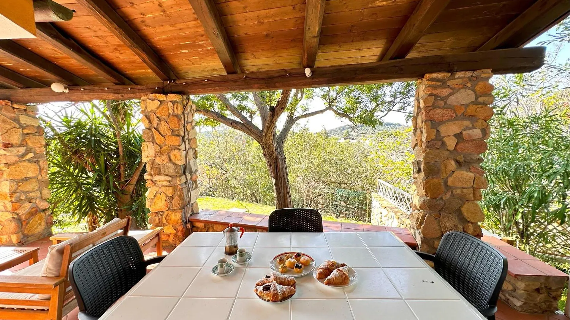 Patio On The Simius Beach Nyaraló