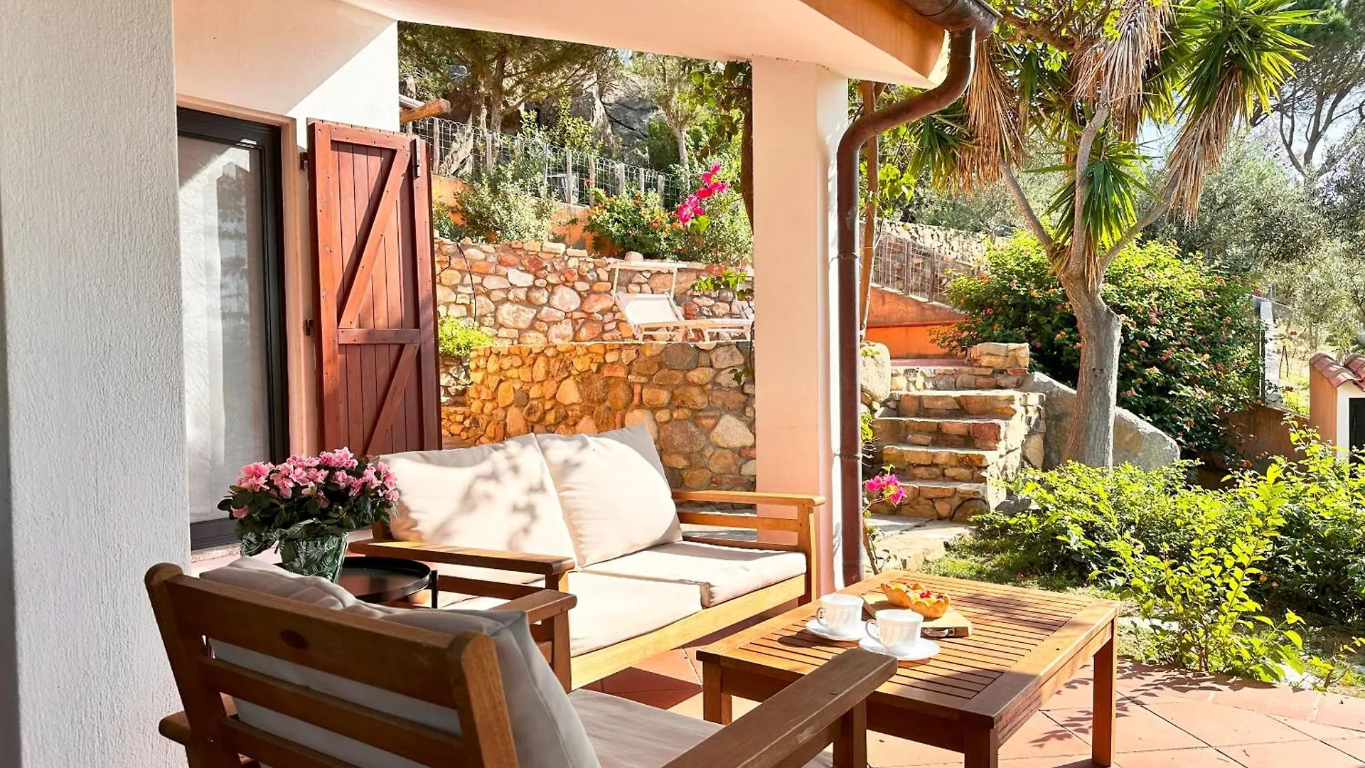 Patio On The Simius Beach 0*,
