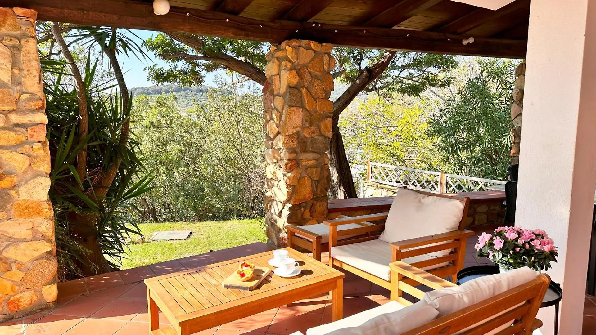 Nyaraló Patio On The Simius Beach Olaszország